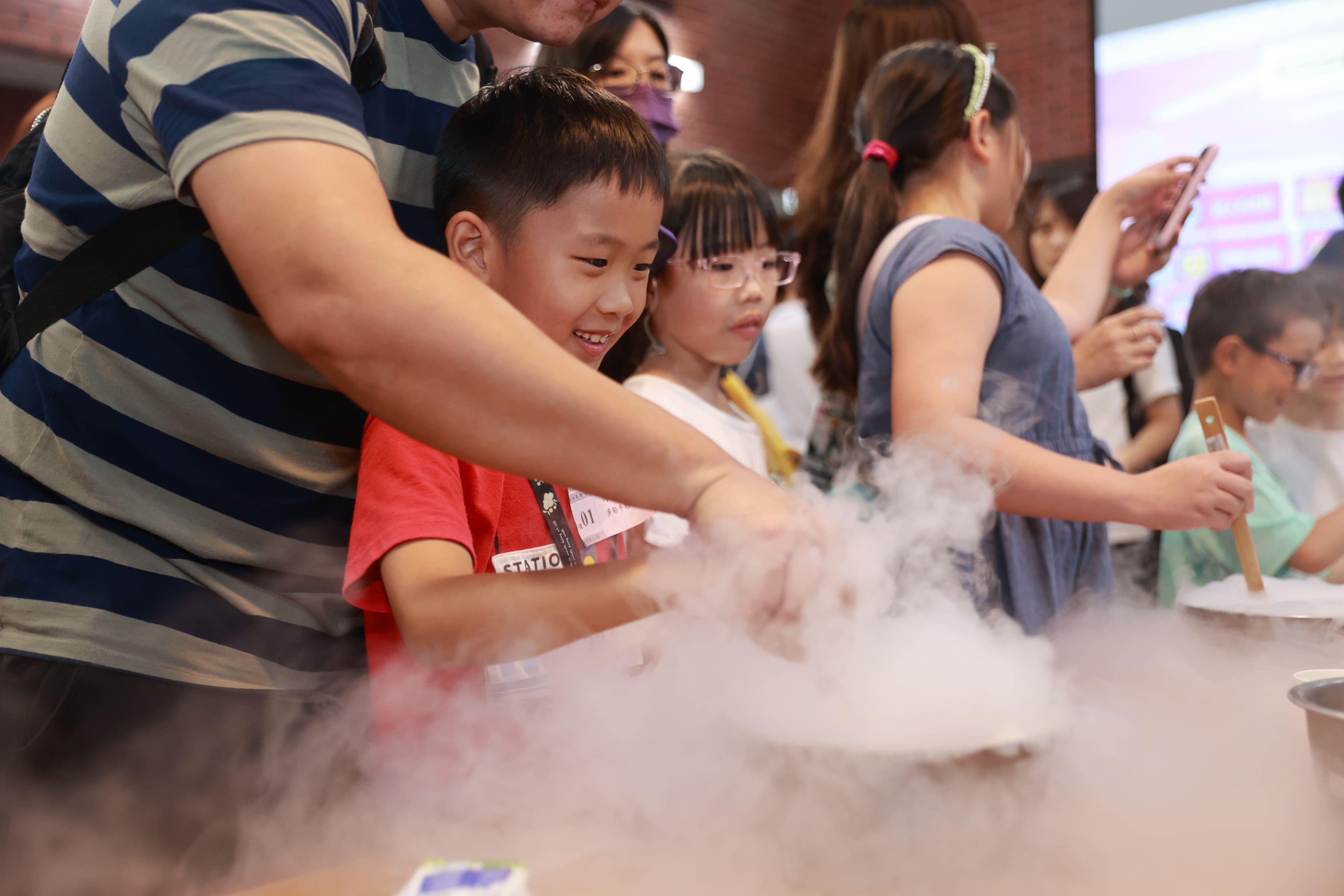 地球所「氣體純化及萃取：穩定同位素分析實驗室」。（圖片來源：中央研究院）